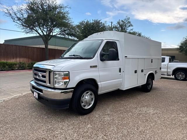2021 Ford E-350 Cutaway Base