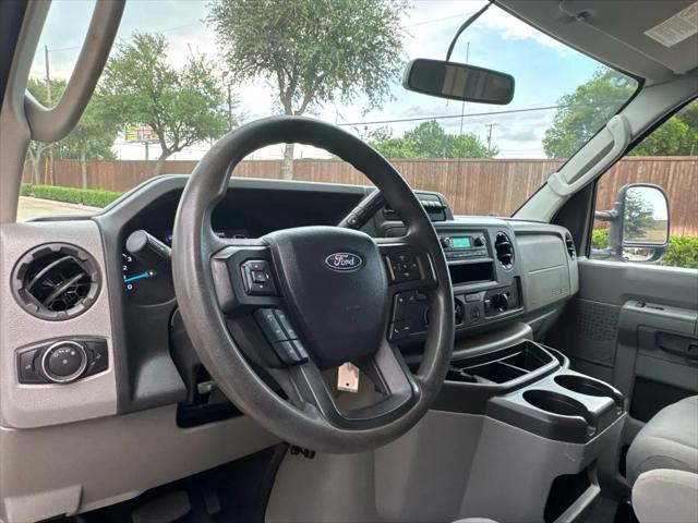 2021 Ford E-350 Cutaway Base