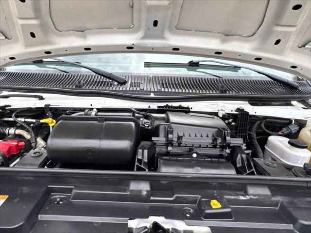 2021 Ford E-350 Cutaway Base