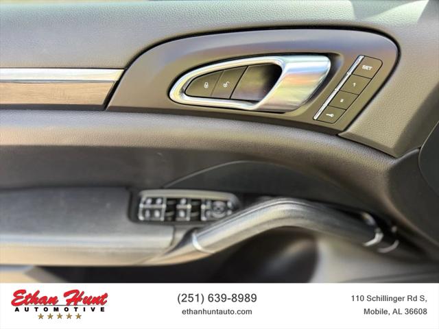 2016 Porsche Cayenne Base