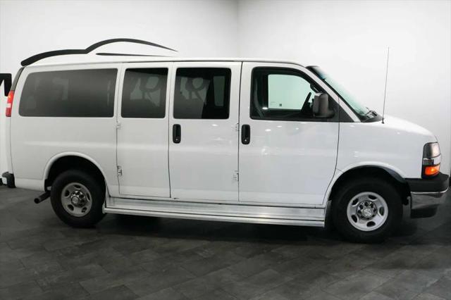 2017 Chevrolet Express LT