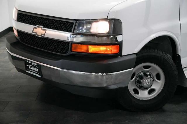 2017 Chevrolet Express LT