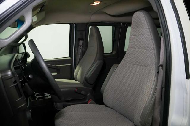 2017 Chevrolet Express LT
