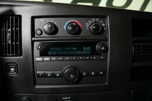 2017 Chevrolet Express LT