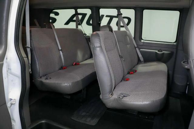 2017 Chevrolet Express LT