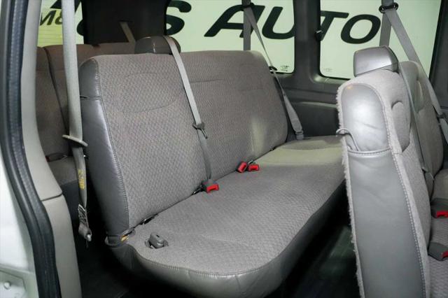 2017 Chevrolet Express LT