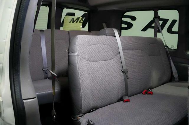 2017 Chevrolet Express LT