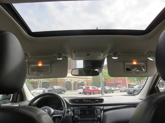 2021 Nissan Rogue Sport SL AWD Xtronic CVT