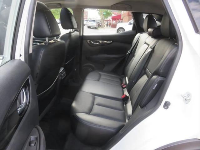 2021 Nissan Rogue Sport SL AWD Xtronic CVT