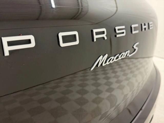2016 Porsche Macan S