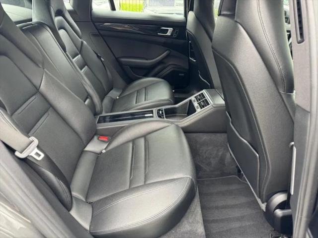 2018 Porsche Panamera 4