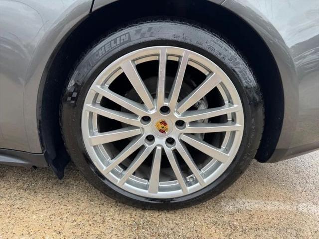 2018 Porsche Panamera 4
