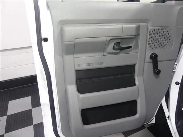 2019 Ford E-350 Cutaway Base
