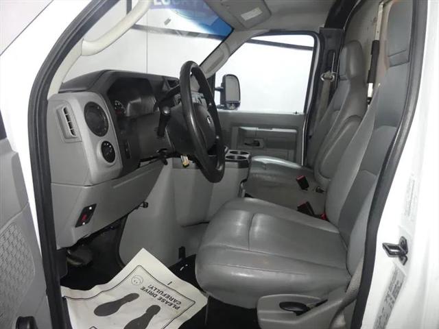 2019 Ford E-350 Cutaway Base