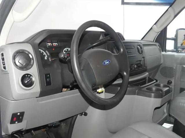 2019 Ford E-350 Cutaway Base