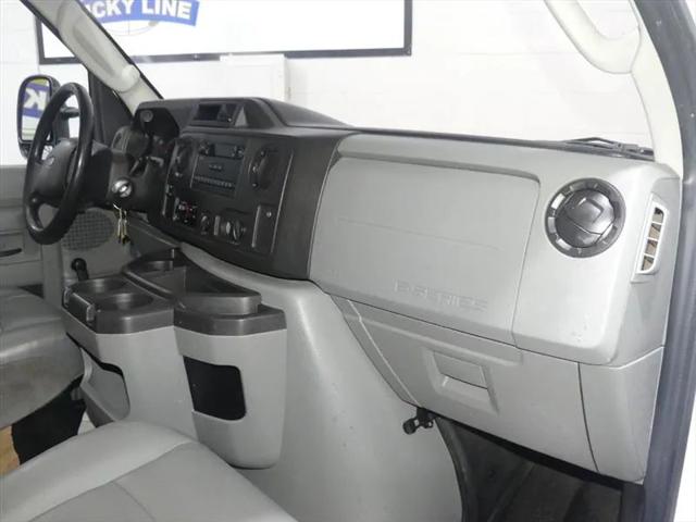 2019 Ford E-350 Cutaway Base