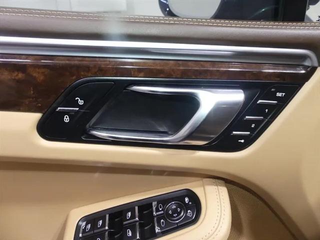 2017 Porsche Macan Turbo