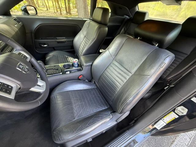 2012 Dodge Challenger SXT