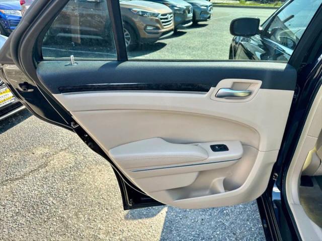 2014 Chrysler 300 300
