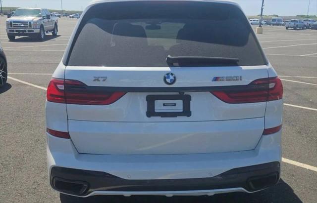 2022 BMW X7 M50i