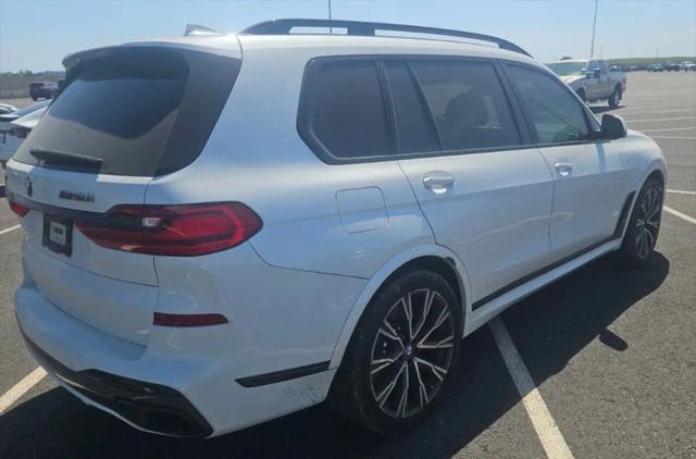 2022 BMW X7 M50i