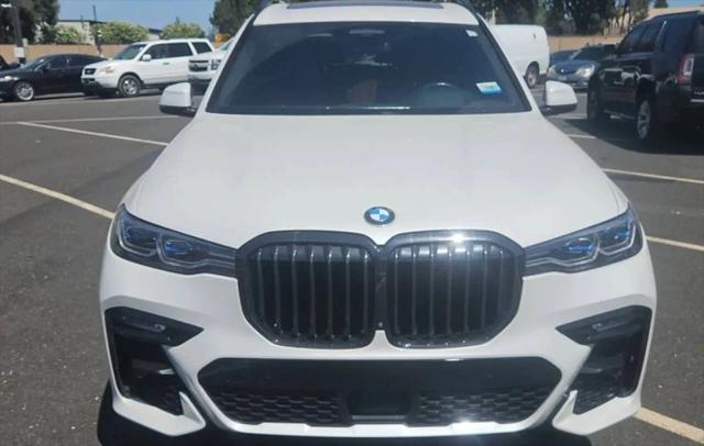 2022 BMW X7 M50i