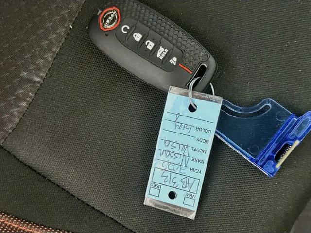 2025 Nissan Versa 1.6 SR