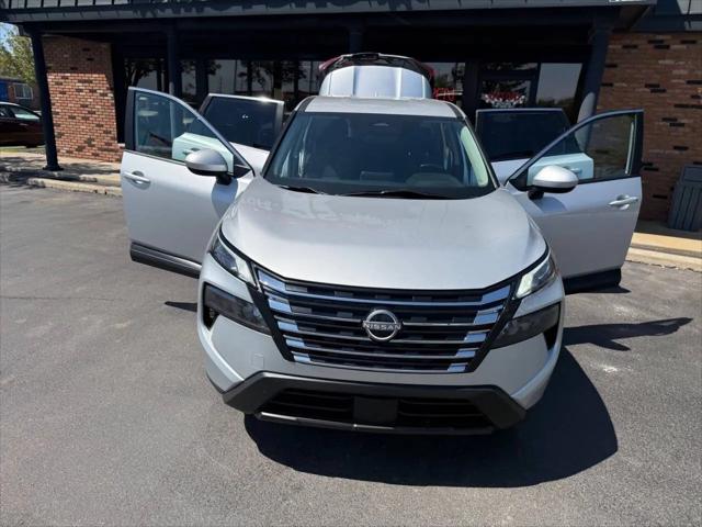2024 Nissan Rogue SV FWD