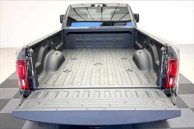 2026 Ram 3500 Big Horn Crew Cab 4x4 8 Box