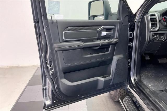 2026 Ram 3500 Big Horn Crew Cab 4x4 8 Box