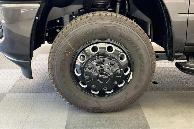 2026 Ram 3500 Big Horn Crew Cab 4x4 8 Box