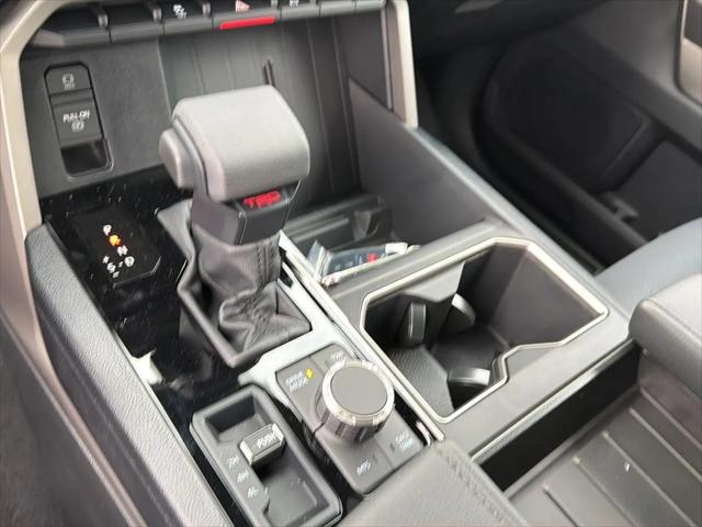 2026 Toyota Tundra SR5 CrewMax 5.5' Bed