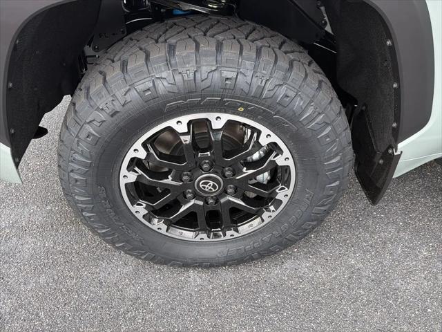 2026 Toyota Tundra SR5 CrewMax 5.5' Bed