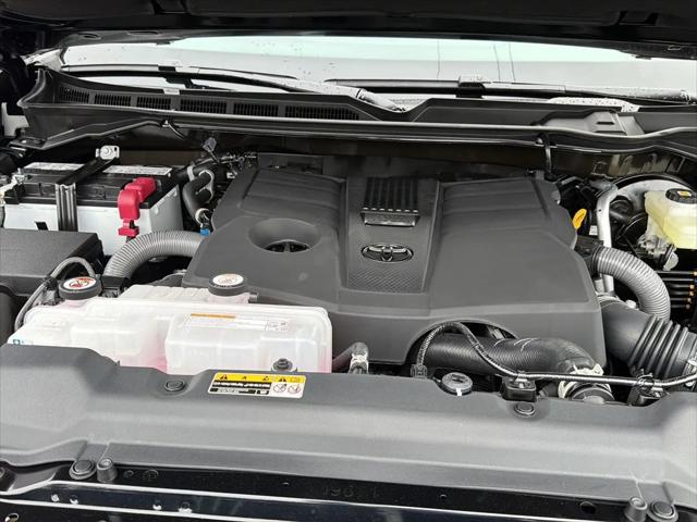 2026 Toyota Tundra Limited CrewMax 5.5' Bed