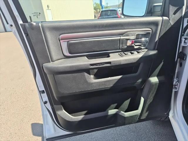 2024 Ram 1500 Classic Warlock Crew Cab 4x4 5'7" Box