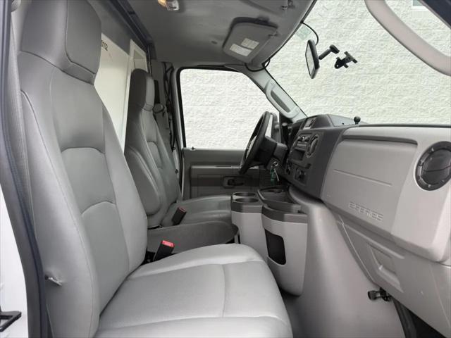 2023 Ford E-350 Cutaway Base