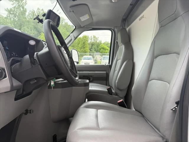 2023 Ford E-350 Cutaway Base