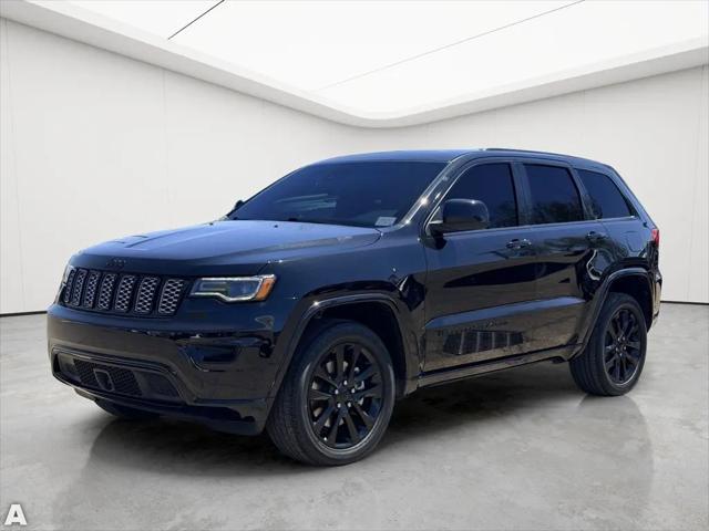 2022 Jeep Grand Cherokee Laredo X 4x4