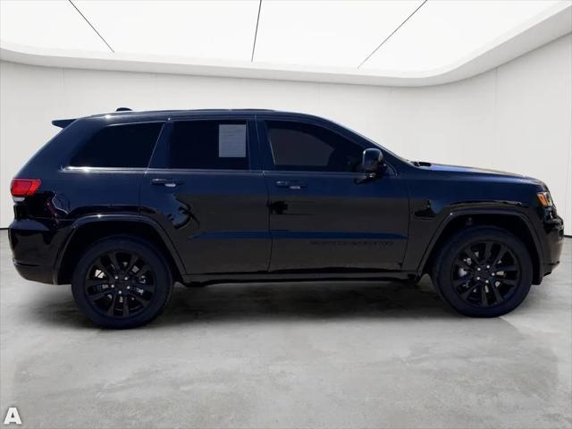 2022 Jeep Grand Cherokee Laredo X 4x4