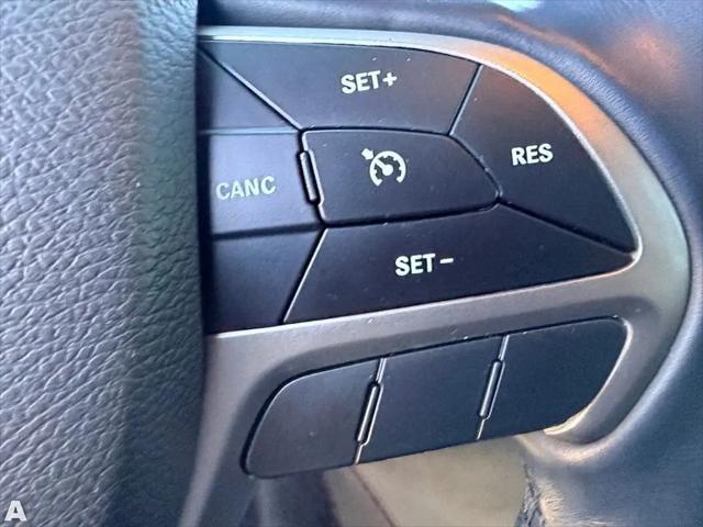 2022 Jeep Grand Cherokee Laredo X 4x4