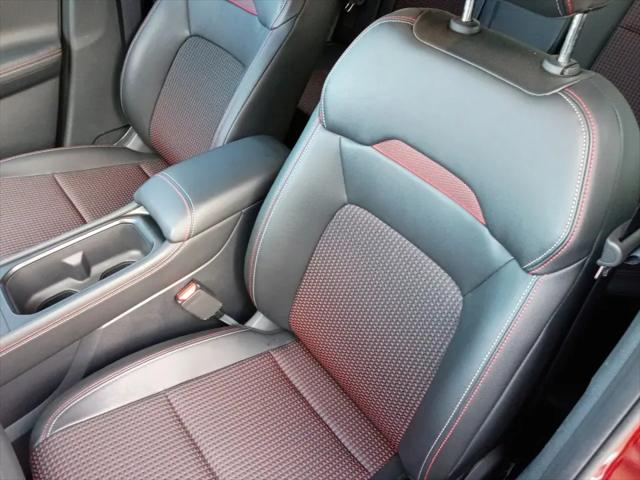 2025 Nissan Kicks SR FWD