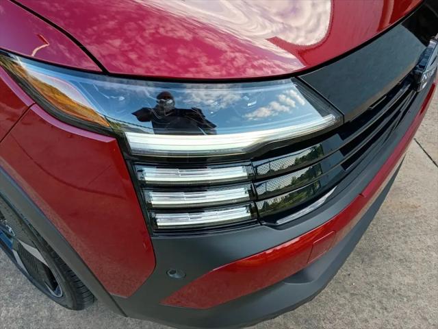 2025 Nissan Kicks SR FWD