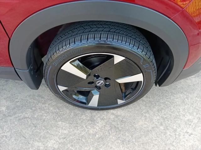2025 Nissan Kicks SR FWD