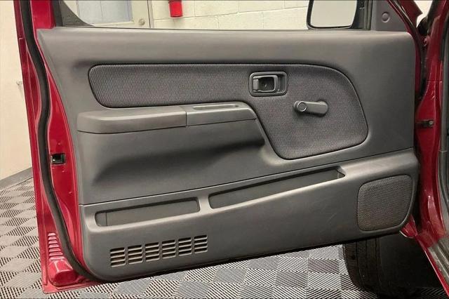 2003 Nissan Frontier XE-V6