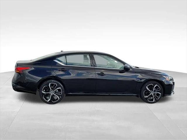 2026 Nissan Altima SR FWD