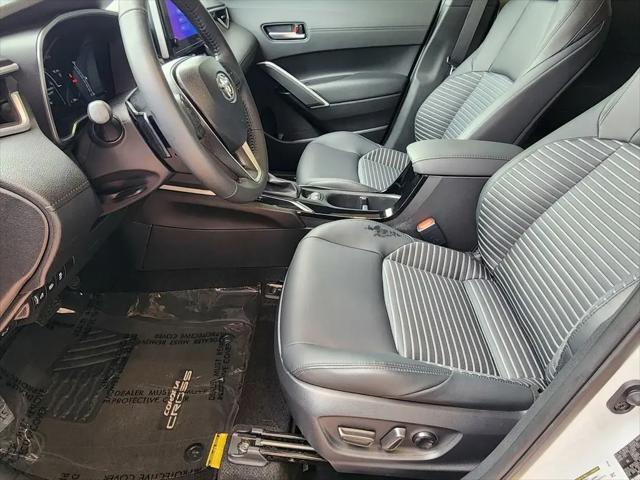 2025 Toyota Corolla Cross Hybrid XSE
