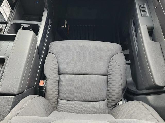 2026 Toyota Tundra SR5 CrewMax 5.5' Bed