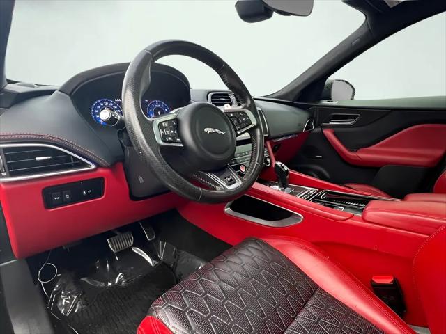 2019 Jaguar F-PACE SVR