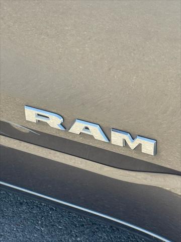 2023 Ram 1500 Big Horn Crew Cab 4x4 5'7" Box