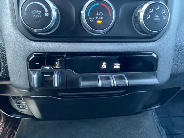 2023 Ram 1500 Big Horn Crew Cab 4x4 5'7" Box